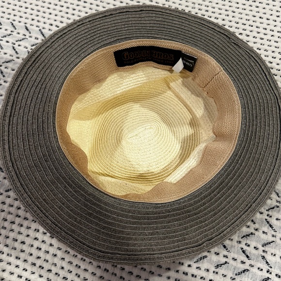 Goorin Bros. Timeless Statement Pieces Woven Fedora - Picture 4 of 9